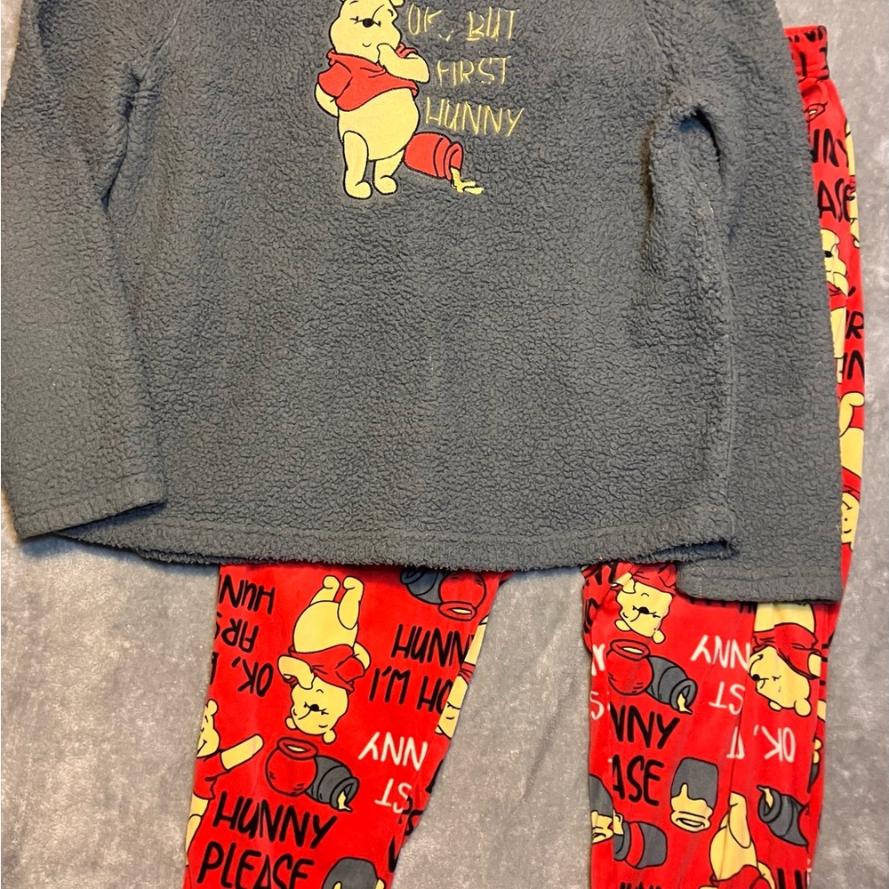 Disney‎ Winnie the Pooh Gray and Red Pajama Set cozy Warm Plush